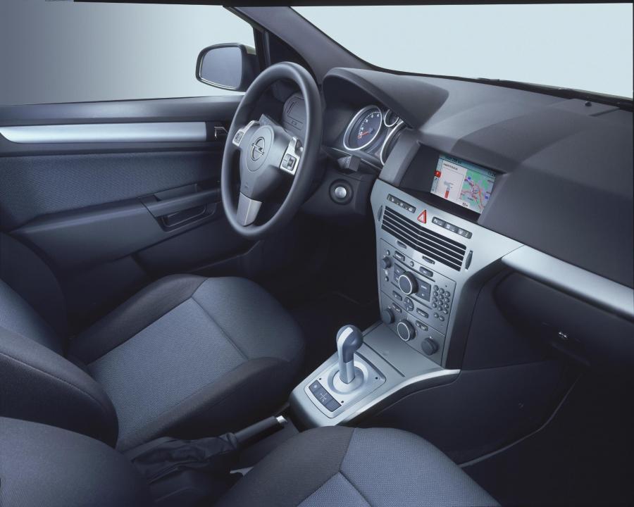  Opel Astra 2005 года  (фото 78 из 141)